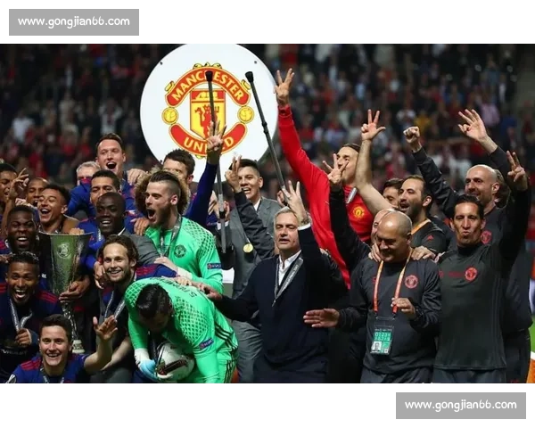 认错!费迪南德:当年错怪穆帅,曼联第二已是奇迹